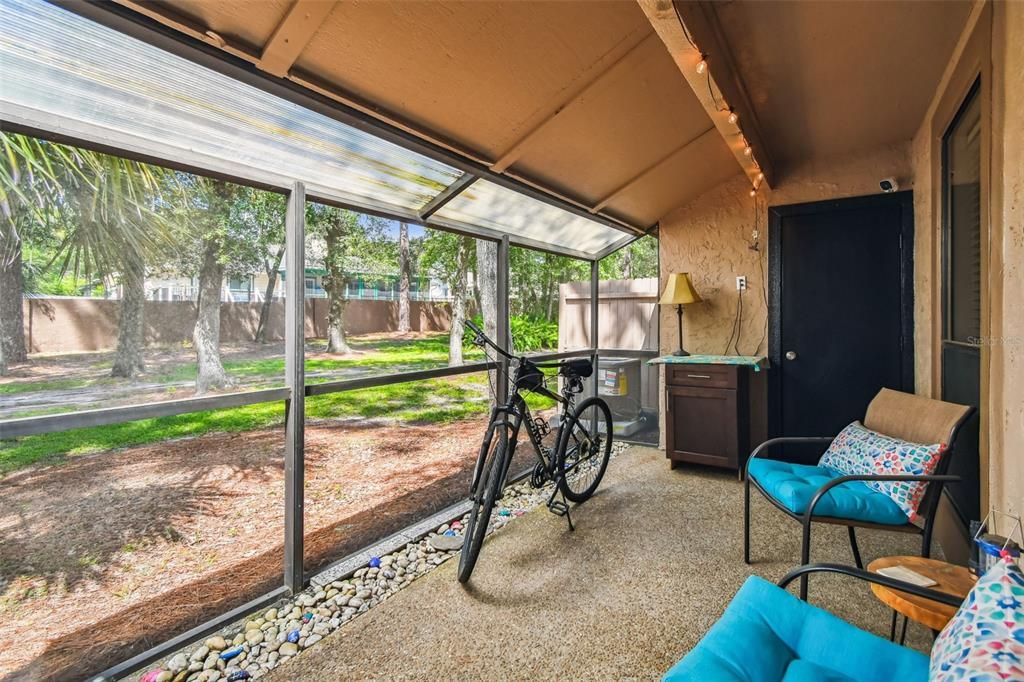 На продажу: $243,500 (2 спален, 2 ванн, 1146 Квадратных фут)