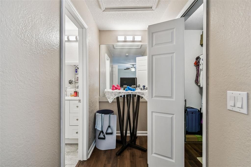 На продажу: $243,500 (2 спален, 2 ванн, 1146 Квадратных фут)