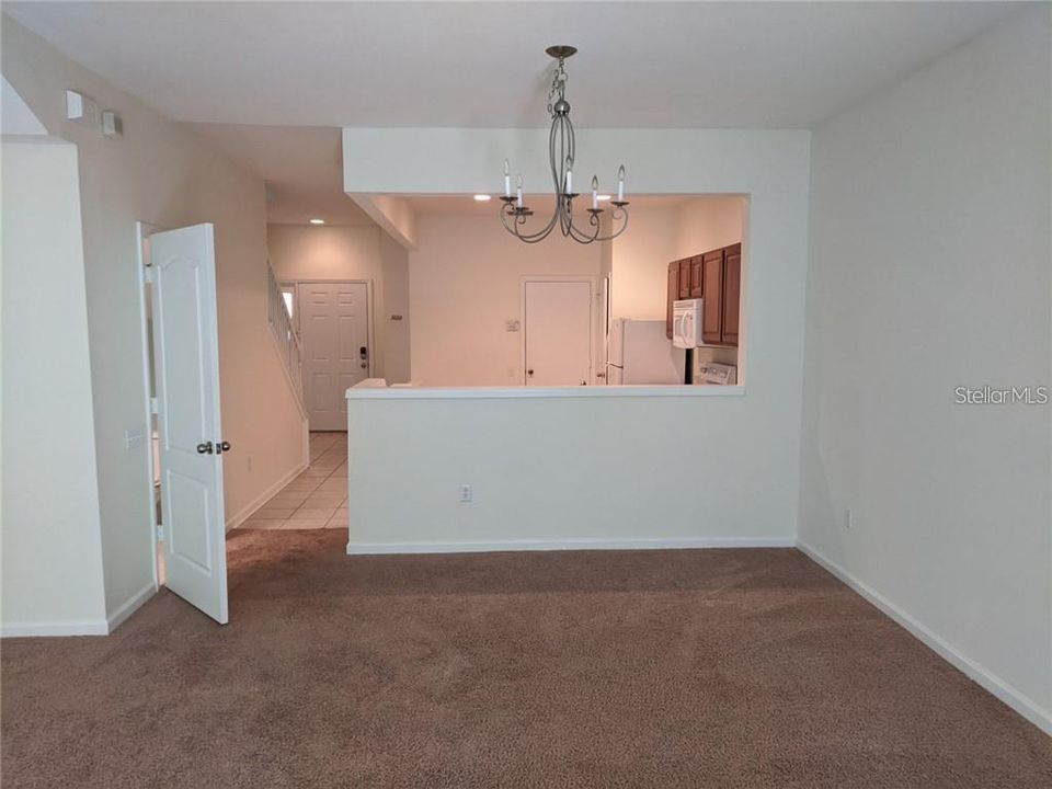 For Rent: $1,950 (3 beds, 2 baths, 1588 Square Feet)