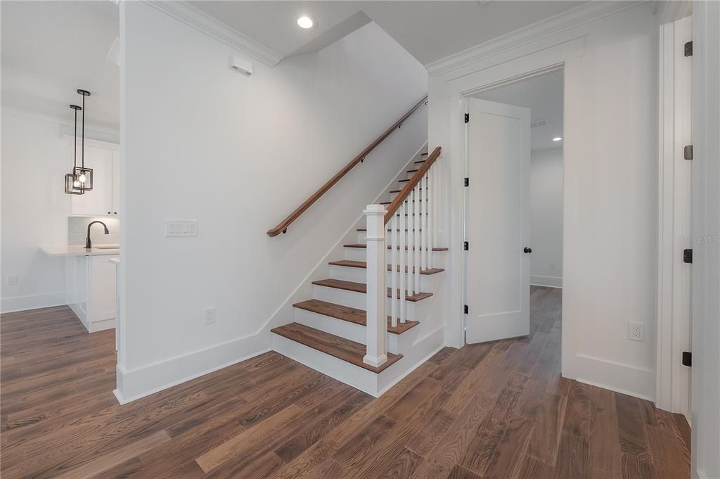 Под контрактом: $741,260 (3 спален, 3 ванн, 2151 Квадратных фут)