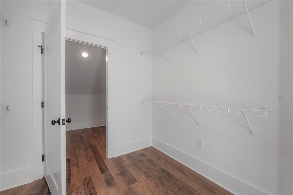 Под контрактом: $741,260 (3 спален, 3 ванн, 2151 Квадратных фут)