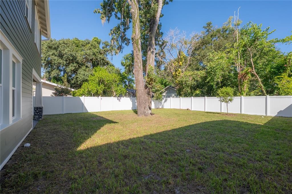 Под контрактом: $741,260 (3 спален, 3 ванн, 2151 Квадратных фут)