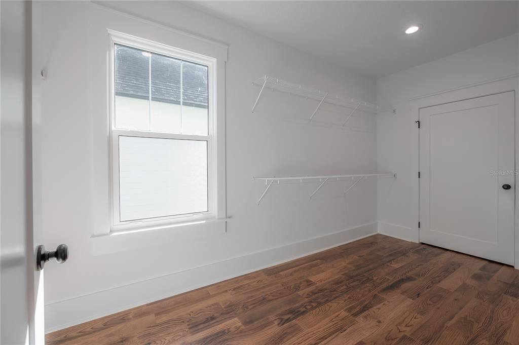 Под контрактом: $741,260 (3 спален, 3 ванн, 2151 Квадратных фут)