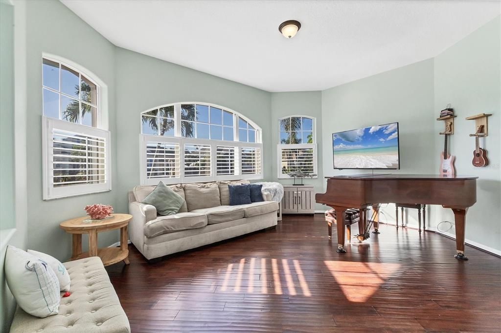 Active With Contract: $760,000 (4 beds, 2 baths, 2340 Square Feet)