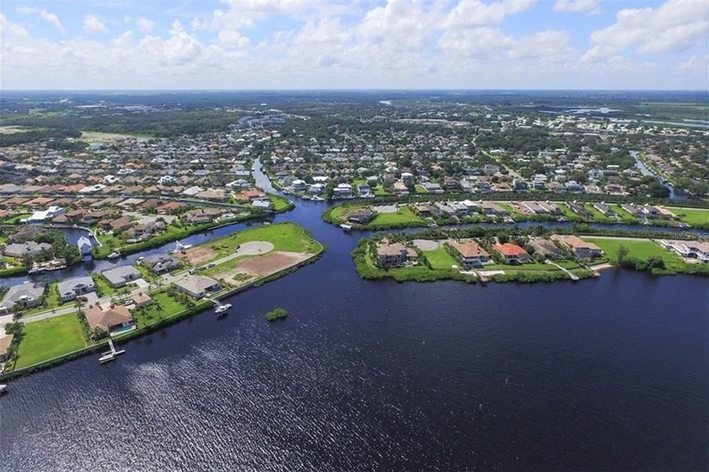 Active With Contract: $760,000 (4 beds, 2 baths, 2340 Square Feet)