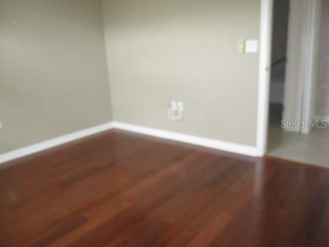 Под контрактом: $279,000 (3 спален, 2 ванн, 1984 Квадратных фут)