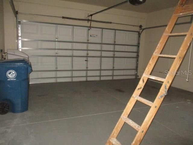 Под контрактом: $279,000 (3 спален, 2 ванн, 1984 Квадратных фут)