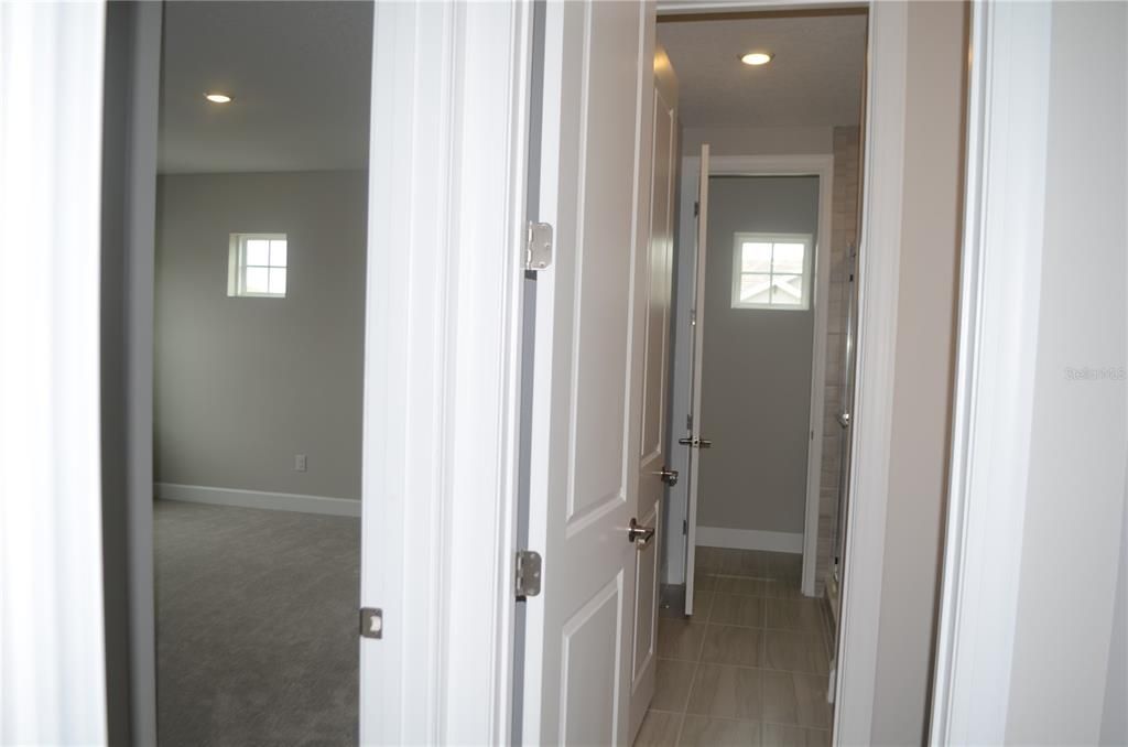 For Rent: $6,800 (6 beds, 5 baths, 5091 Square Feet)