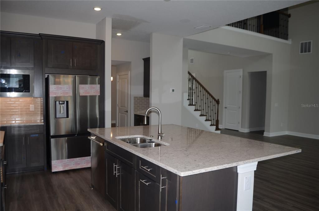 For Rent: $6,800 (6 beds, 5 baths, 5091 Square Feet)