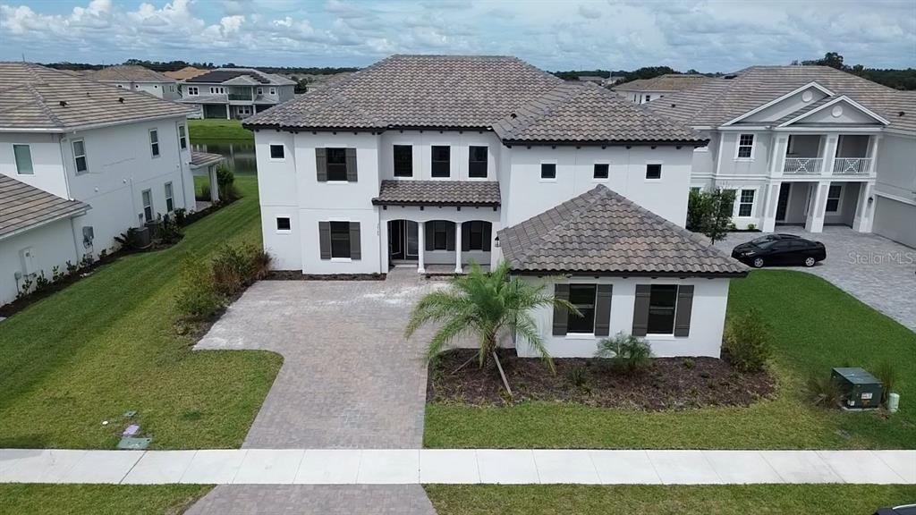 For Rent: $6,800 (6 beds, 5 baths, 5091 Square Feet)