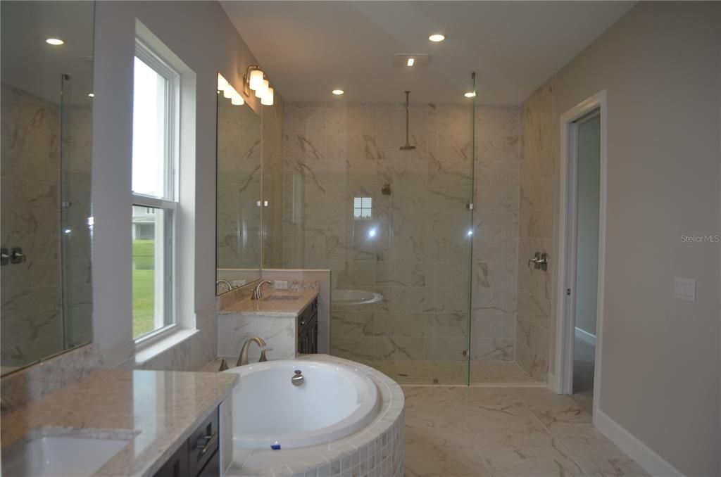 For Rent: $6,800 (6 beds, 5 baths, 5091 Square Feet)