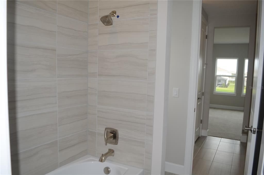 For Rent: $6,800 (6 beds, 5 baths, 5091 Square Feet)