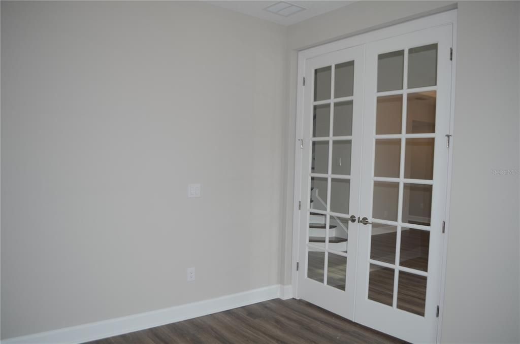 For Rent: $6,800 (6 beds, 5 baths, 5091 Square Feet)