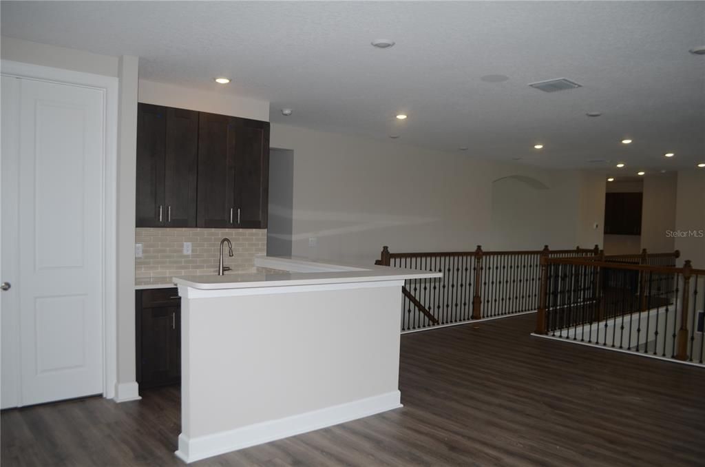 For Rent: $6,800 (6 beds, 5 baths, 5091 Square Feet)