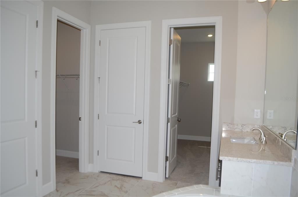 For Rent: $6,800 (6 beds, 5 baths, 5091 Square Feet)