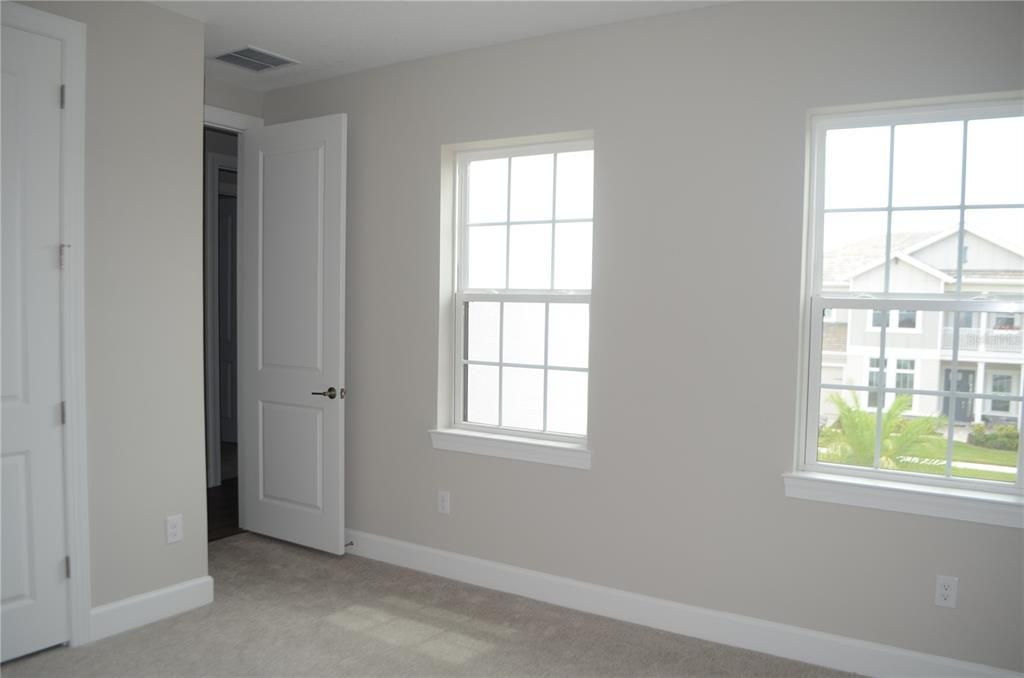 For Rent: $6,800 (6 beds, 5 baths, 5091 Square Feet)