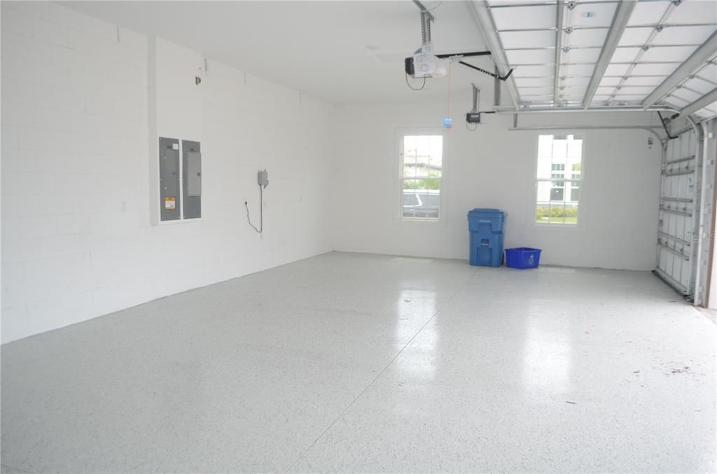 For Rent: $6,800 (6 beds, 5 baths, 5091 Square Feet)