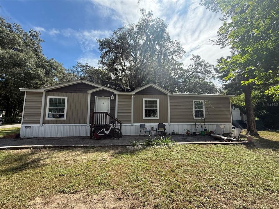 For Sale: $289,000 (4 beds, 3 baths, 1856 Square Feet)