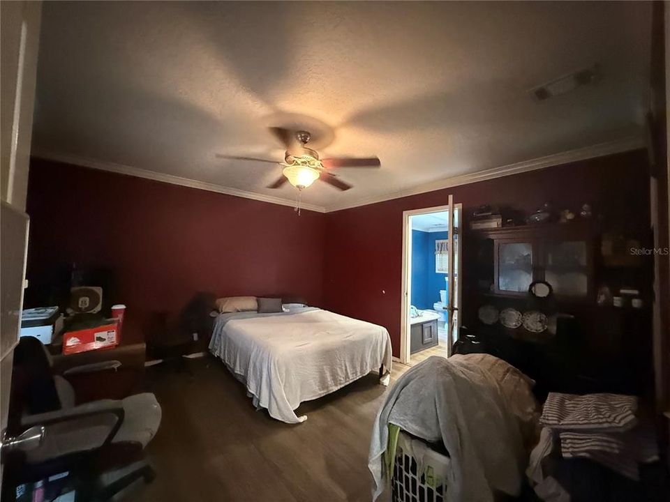 For Sale: $289,000 (4 beds, 3 baths, 1856 Square Feet)