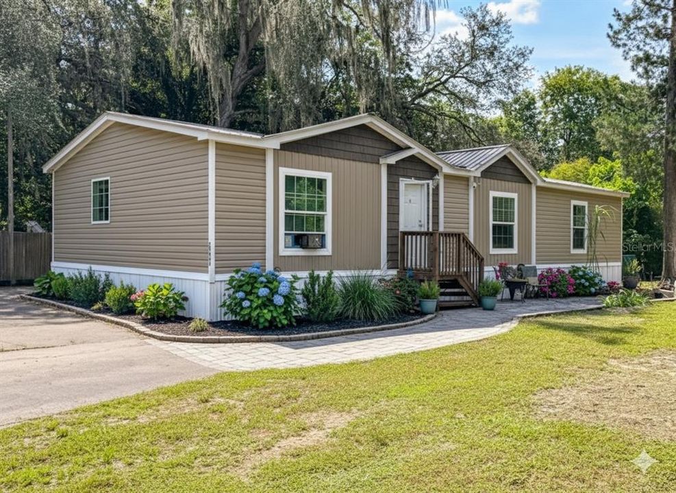 For Sale: $289,000 (4 beds, 3 baths, 1856 Square Feet)