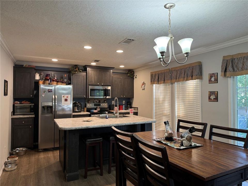 For Sale: $289,000 (4 beds, 3 baths, 1856 Square Feet)