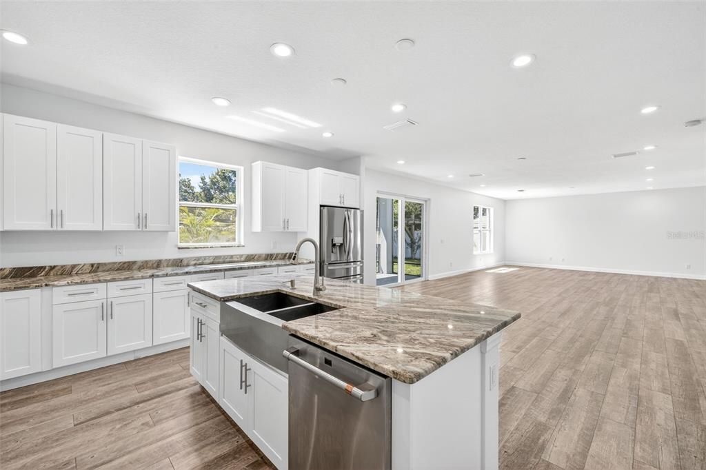 Active With Contract: $750,000 (3 beds, 2 baths, 2509 Square Feet)