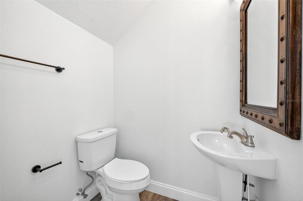 Active With Contract: $750,000 (3 beds, 2 baths, 2509 Square Feet)