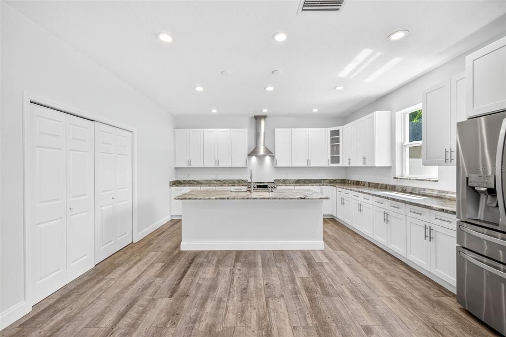 Active With Contract: $750,000 (3 beds, 2 baths, 2509 Square Feet)