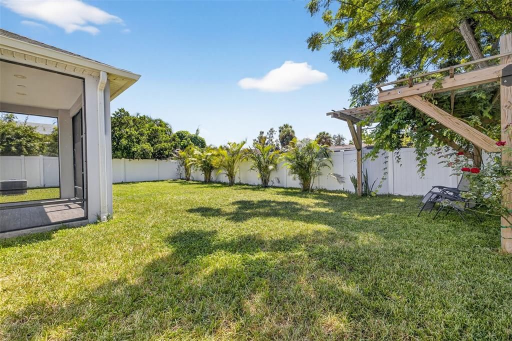 Active With Contract: $750,000 (3 beds, 2 baths, 2509 Square Feet)