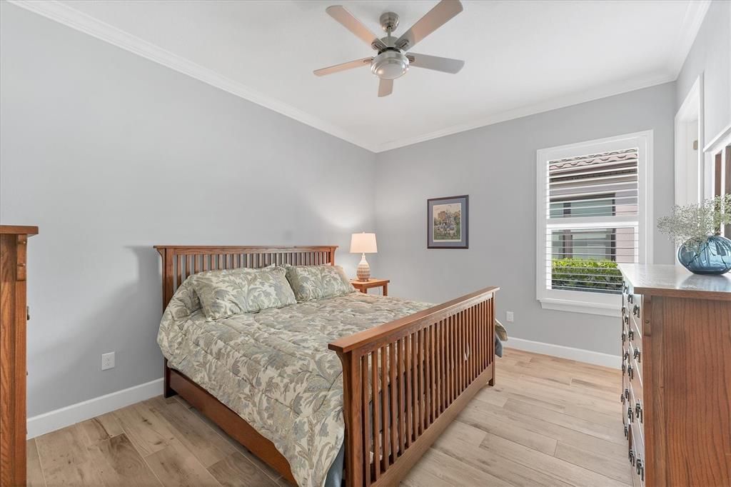 Под контрактом: $1,475,000 (3 спален, 3 ванн, 3026 Квадратных фут)