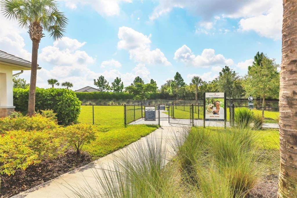 Под контрактом: $1,475,000 (3 спален, 3 ванн, 3026 Квадратных фут)