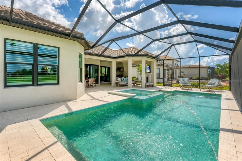 Под контрактом: $1,475,000 (3 спален, 3 ванн, 3026 Квадратных фут)