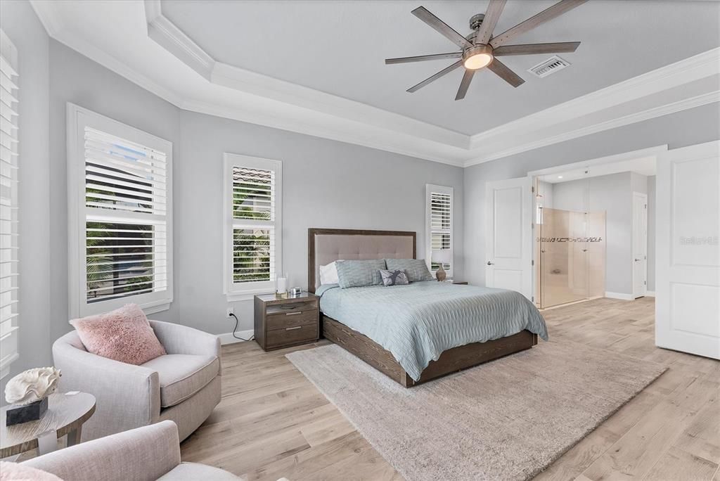 Под контрактом: $1,475,000 (3 спален, 3 ванн, 3026 Квадратных фут)