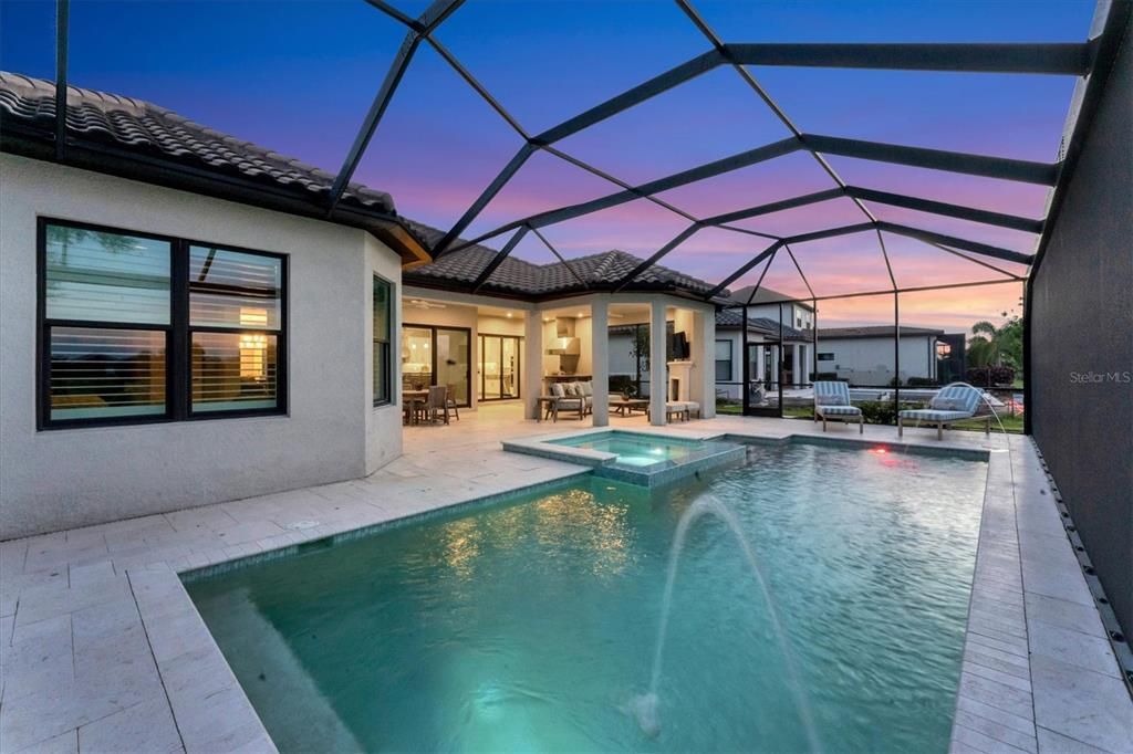 Под контрактом: $1,475,000 (3 спален, 3 ванн, 3026 Квадратных фут)