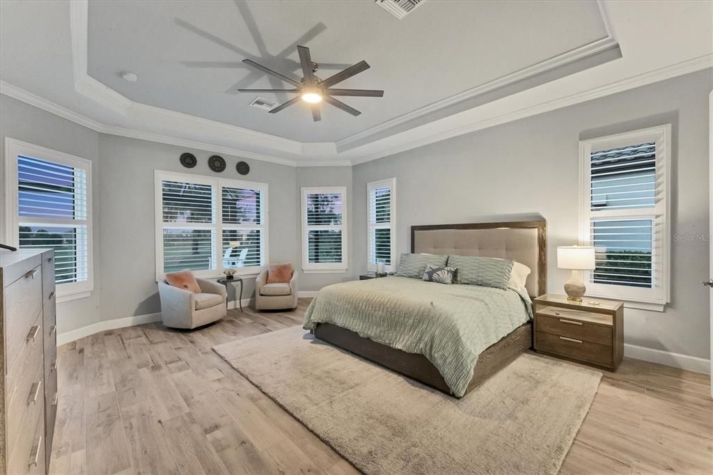 Под контрактом: $1,475,000 (3 спален, 3 ванн, 3026 Квадратных фут)