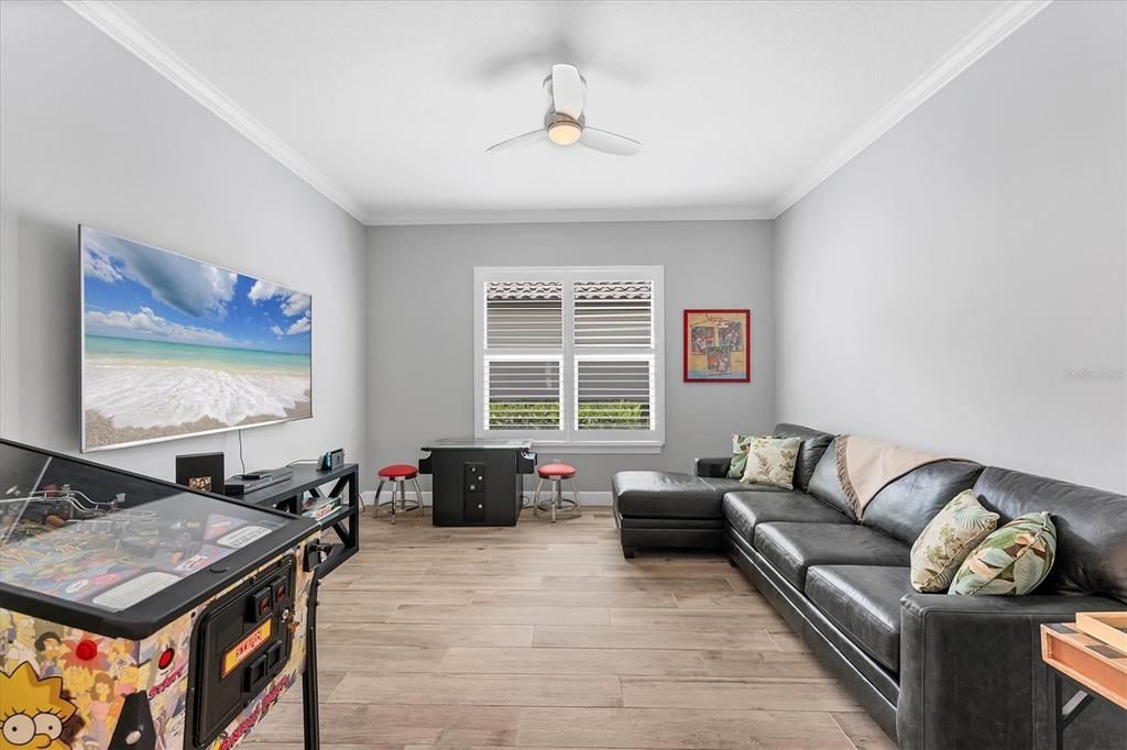 Под контрактом: $1,475,000 (3 спален, 3 ванн, 3026 Квадратных фут)