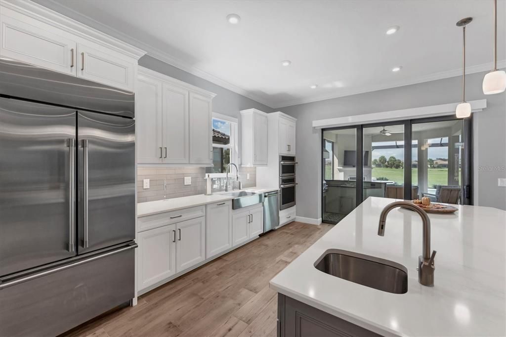 Под контрактом: $1,475,000 (3 спален, 3 ванн, 3026 Квадратных фут)