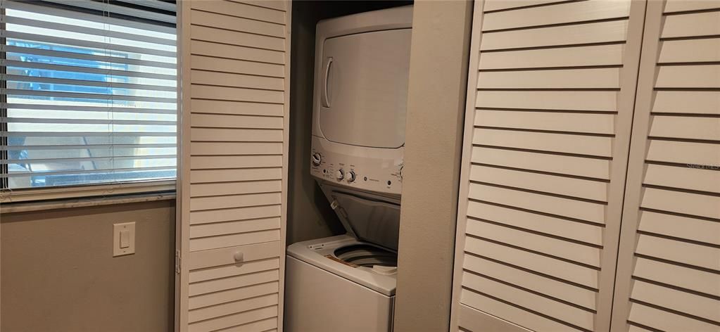 出租: $4,800 (2 贝兹, 2 浴室, 1365 平方英尺)