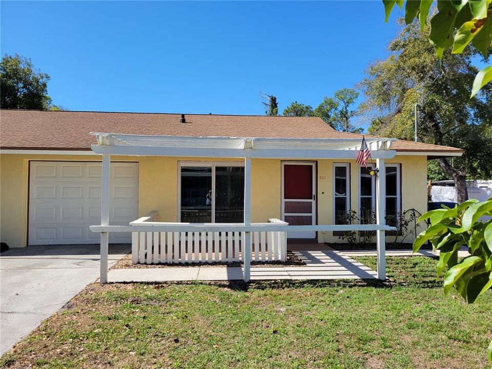 В аренду: $1,550 (2 спален, 1 ванн, 950 Квадратных фут)