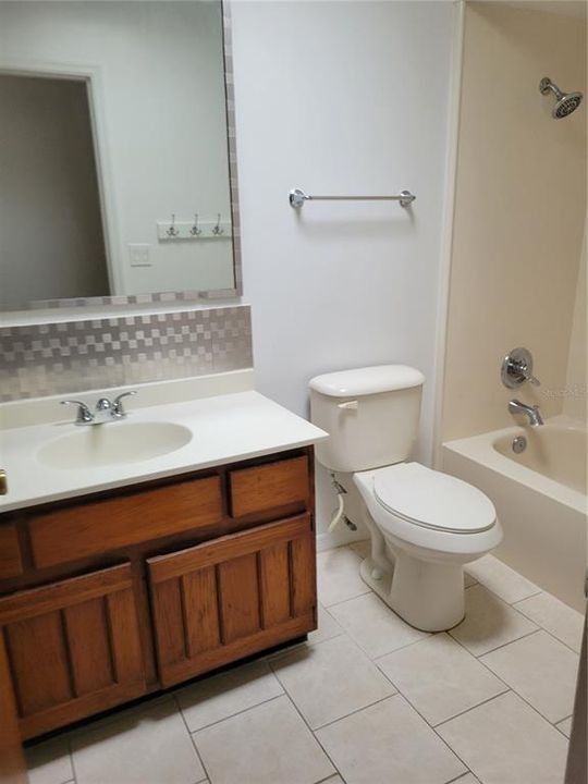 В аренду: $1,550 (2 спален, 1 ванн, 950 Квадратных фут)