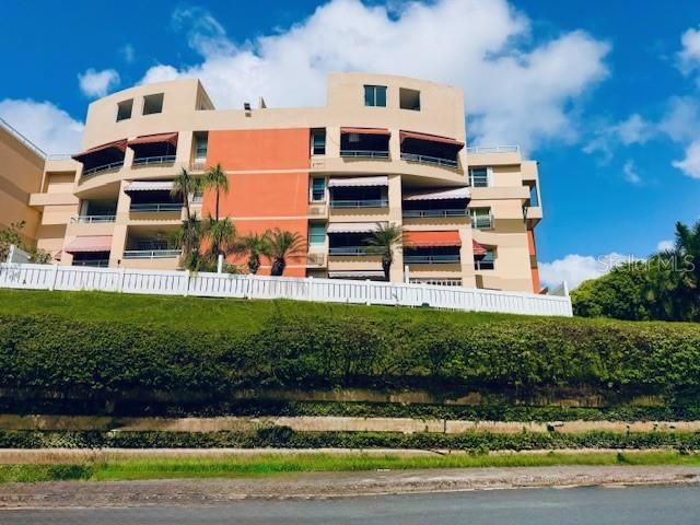 Recently Rented: $2,000 (3 beds, 2 baths, 1300 Square Feet)