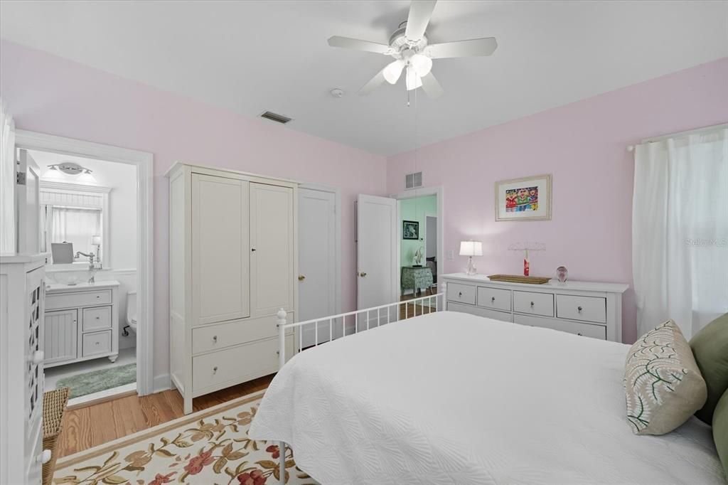 Activo con contrato: $499,999 (3 camas, 2 baños, 1509 Pies cuadrados)