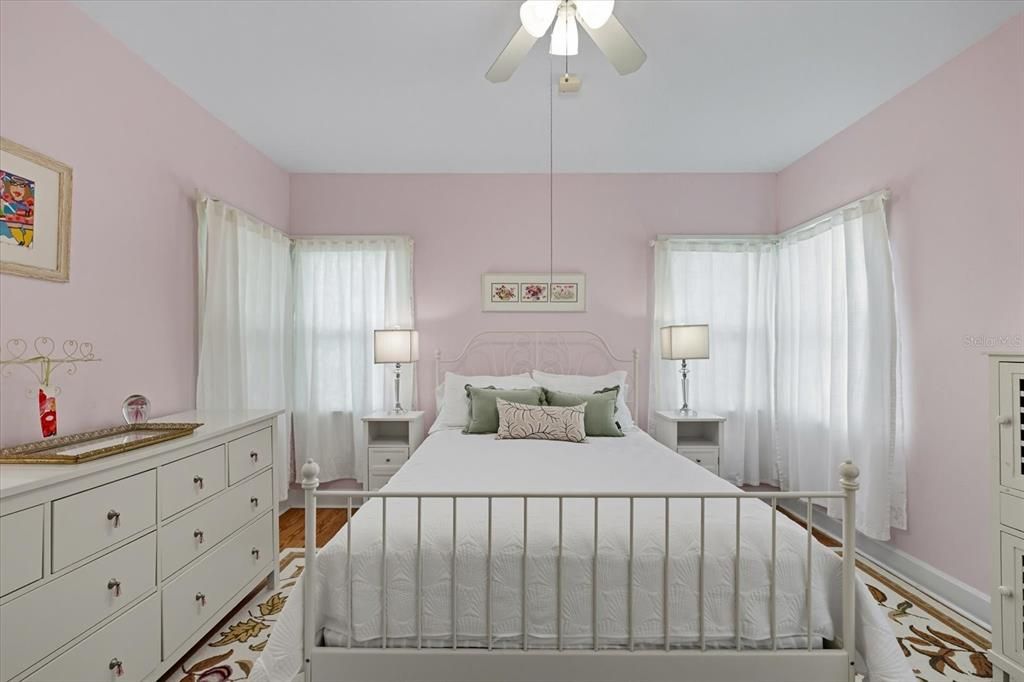 Activo con contrato: $499,999 (3 camas, 2 baños, 1509 Pies cuadrados)