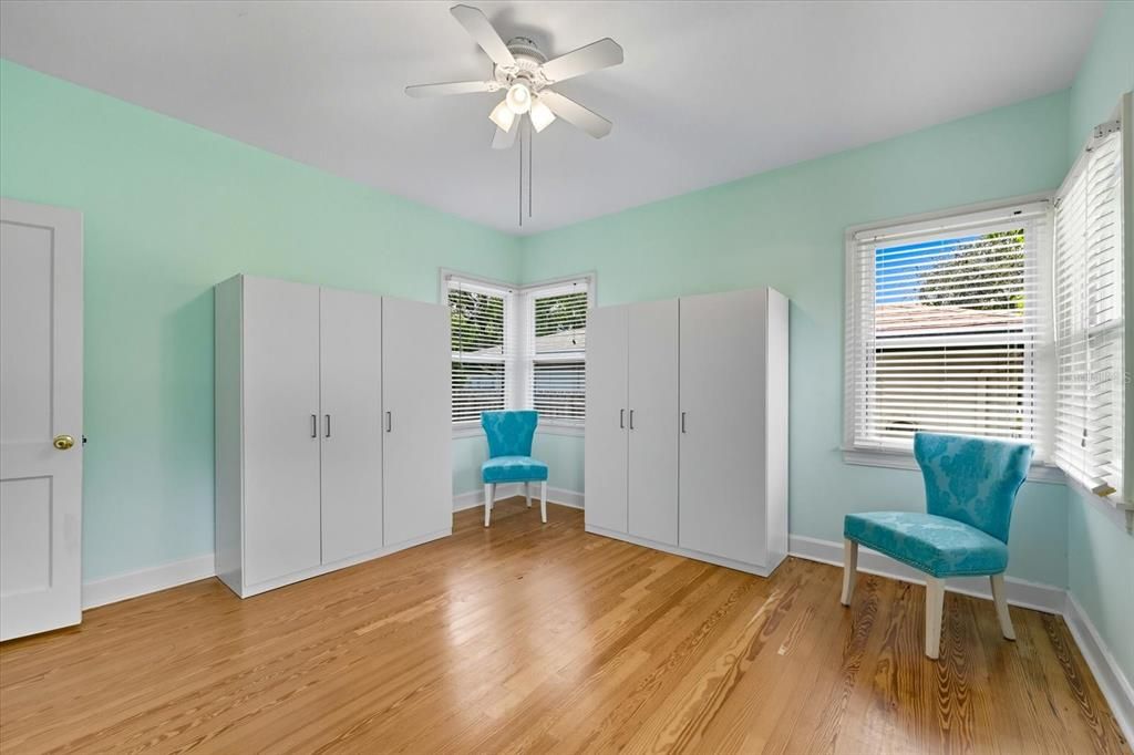 Activo con contrato: $499,999 (3 camas, 2 baños, 1509 Pies cuadrados)