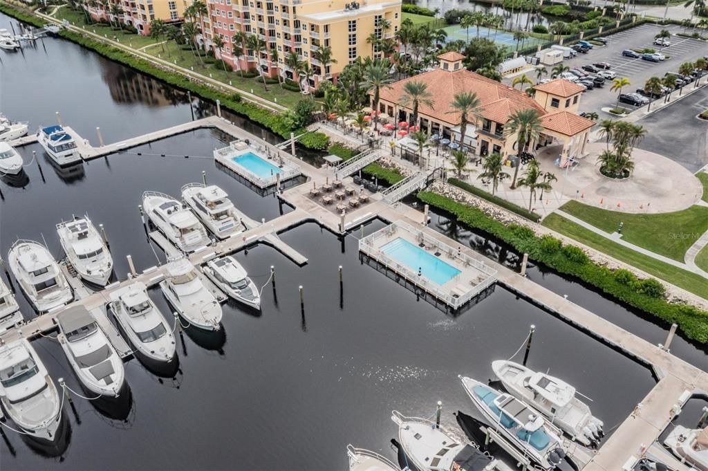 For Sale: $420,000 (2 beds, 2 baths, 1758 Square Feet)