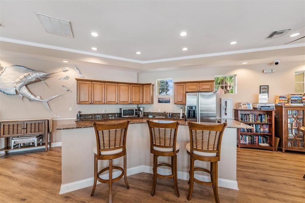 For Sale: $420,000 (2 beds, 2 baths, 1758 Square Feet)