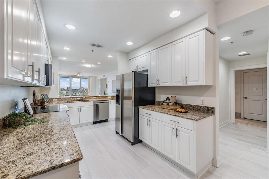 For Sale: $420,000 (2 beds, 2 baths, 1758 Square Feet)