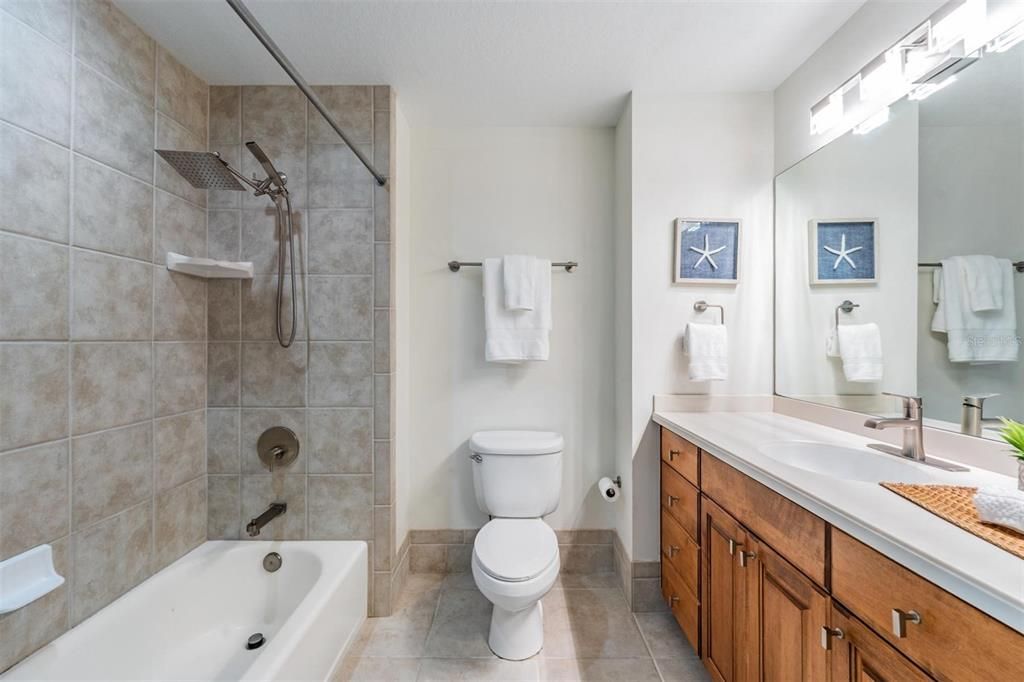 For Sale: $420,000 (2 beds, 2 baths, 1758 Square Feet)