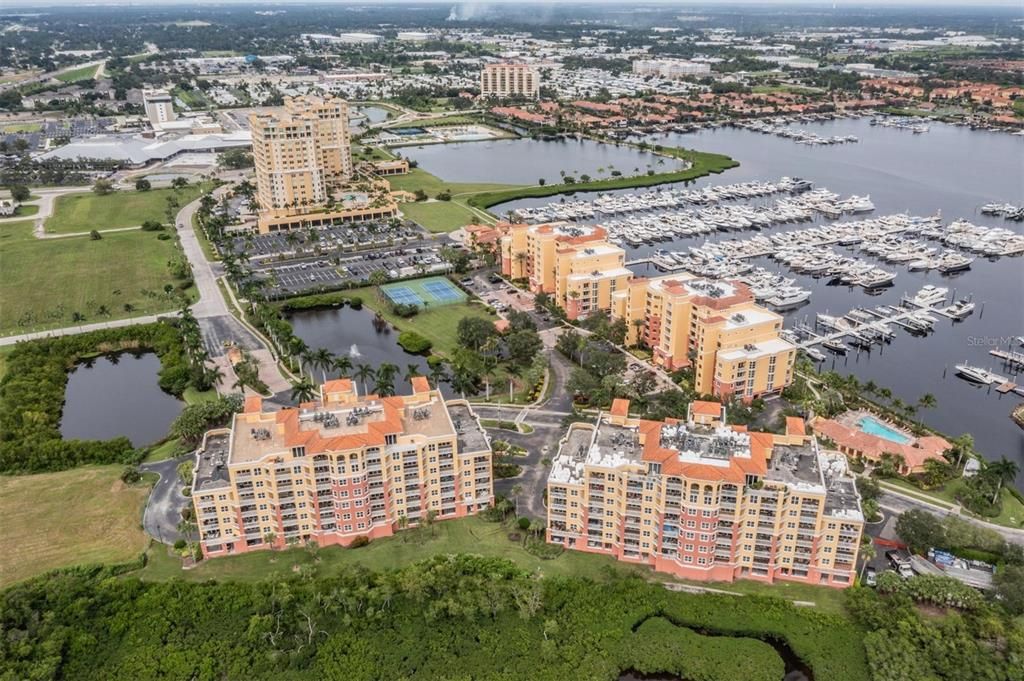 For Sale: $420,000 (2 beds, 2 baths, 1758 Square Feet)