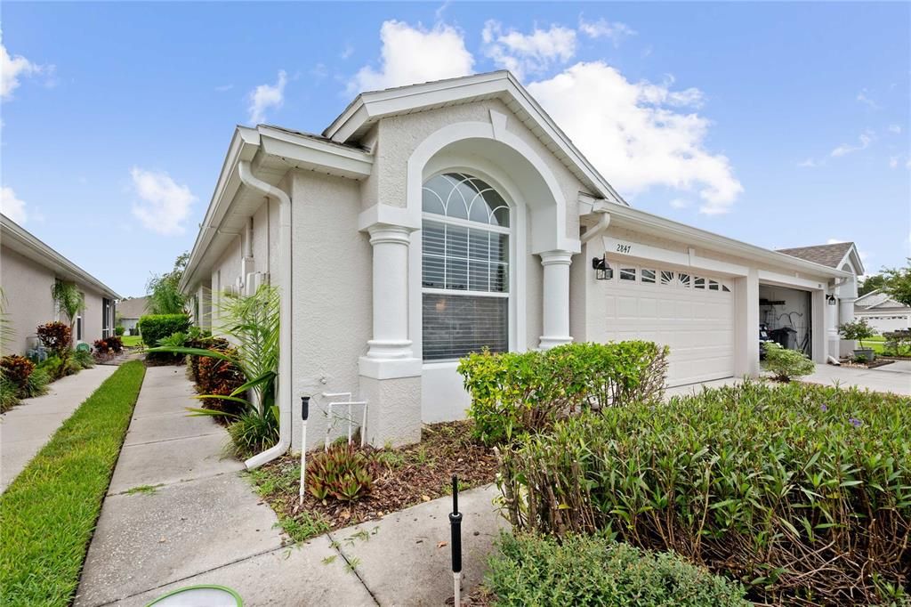 Active With Contract: $350,000 (2 beds, 2 baths, 1722 Square Feet)